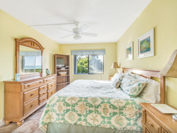 Holmes Beach Gulf Front 2 Bedroom Beach Vacation Condo